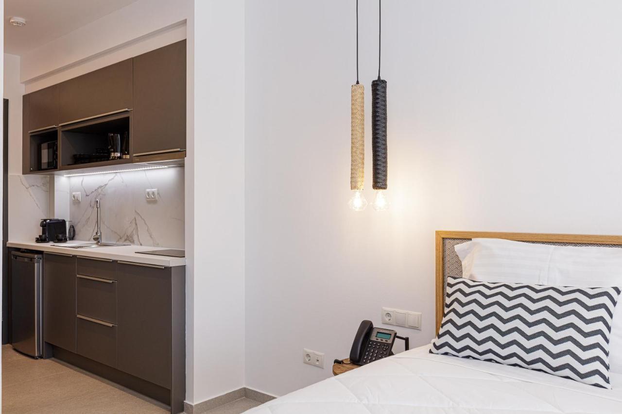 Eleven Boutique Suites Stavromenos Exterior foto