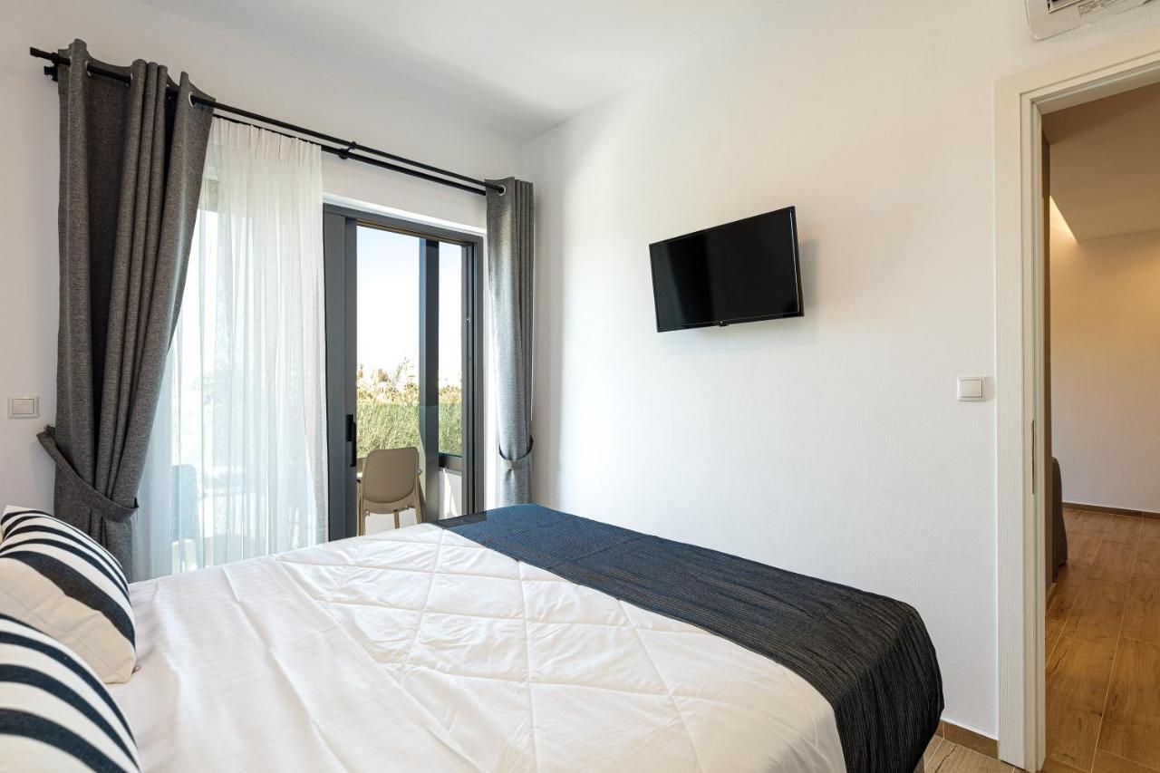 Eleven Boutique Suites Stavromenos Exterior foto