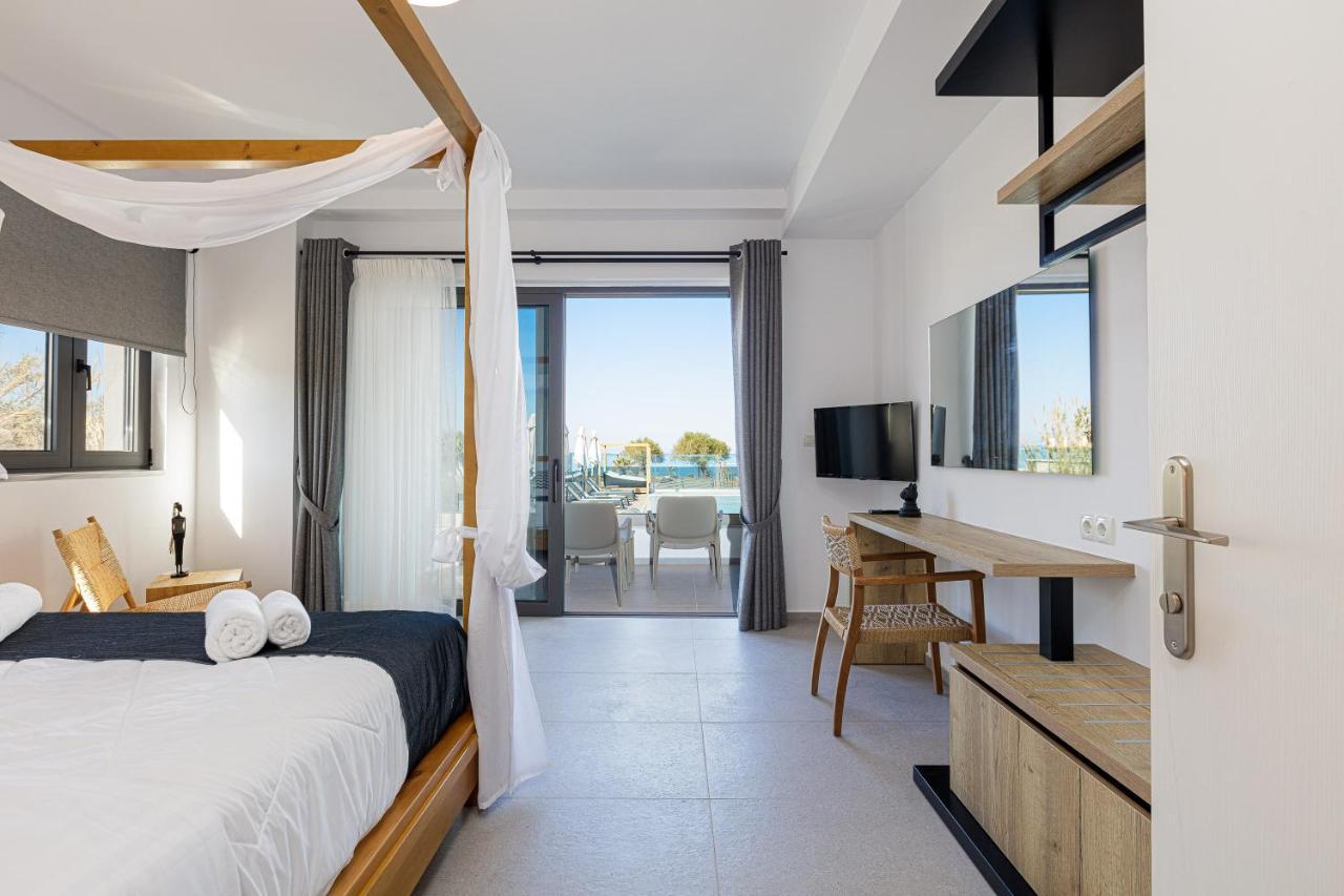 Eleven Boutique Suites Stavromenos Exterior foto