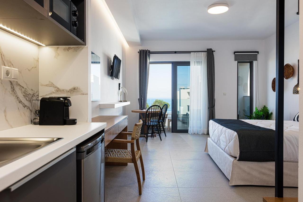 Eleven Boutique Suites Stavromenos Exterior foto